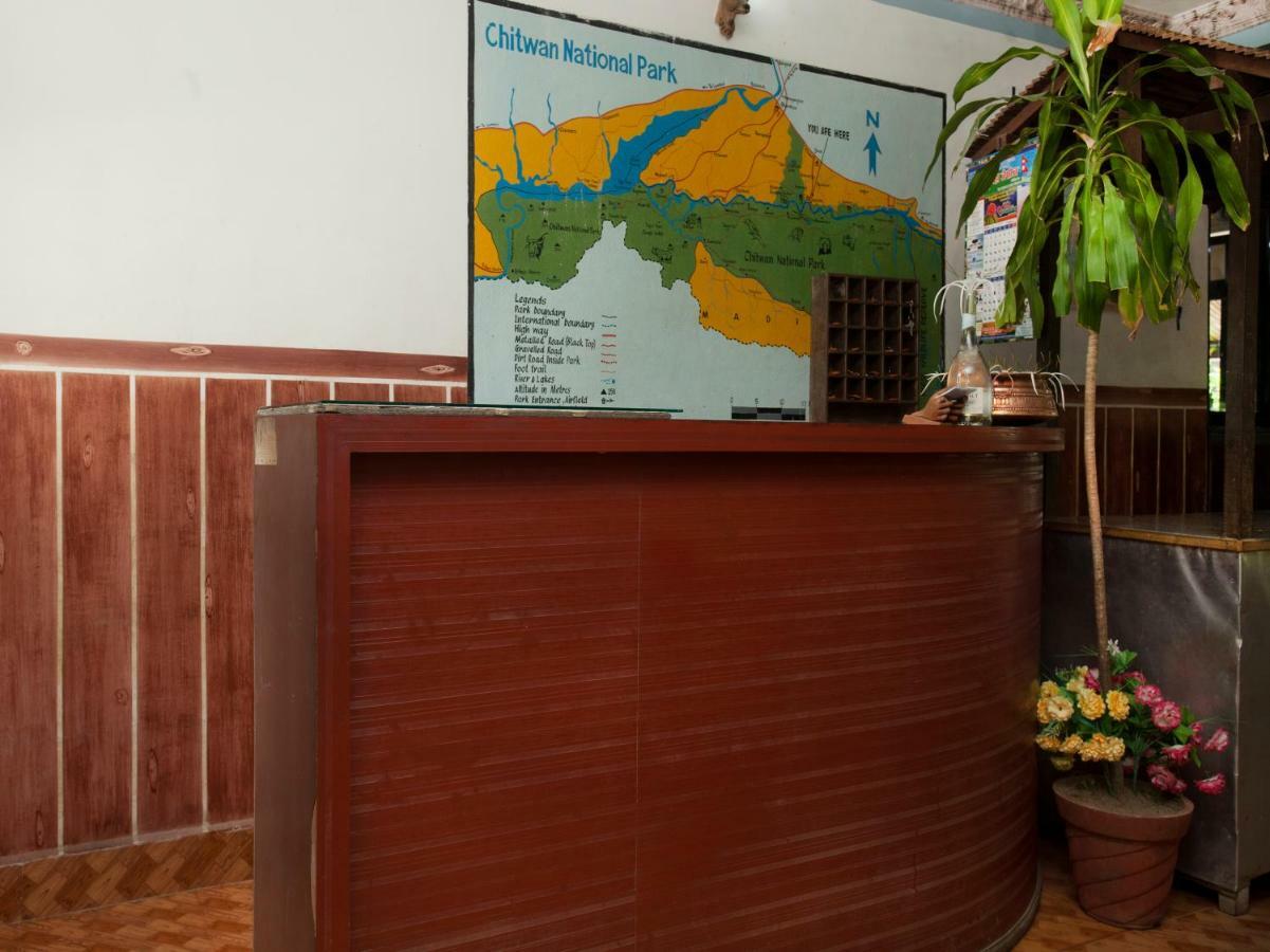 Spot On 486 Hotel Holy Lodge Саураха Екстериор снимка