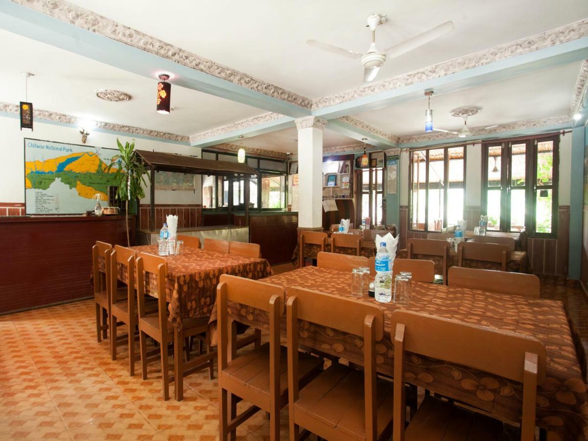 Spot On 486 Hotel Holy Lodge Саураха Екстериор снимка