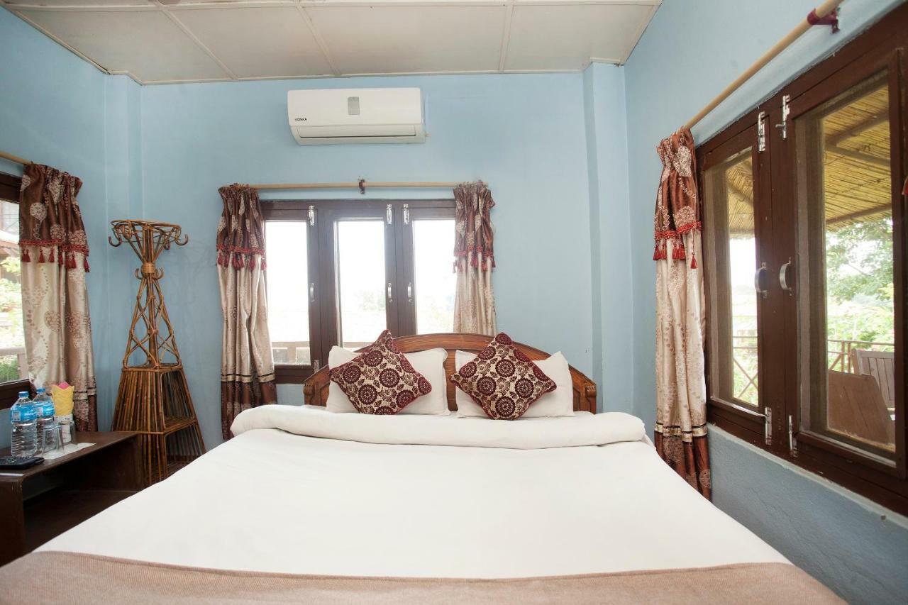Spot On 486 Hotel Holy Lodge Саураха Екстериор снимка