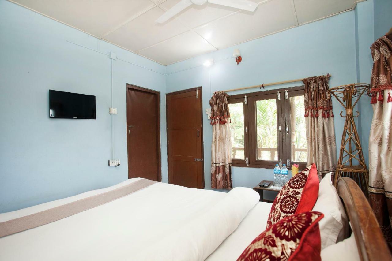 Spot On 486 Hotel Holy Lodge Саураха Екстериор снимка