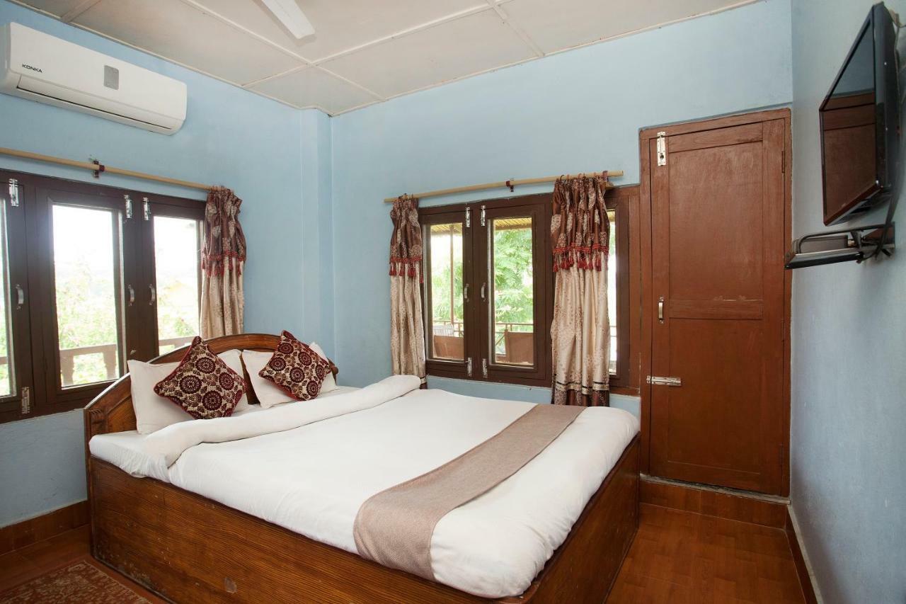 Spot On 486 Hotel Holy Lodge Саураха Екстериор снимка